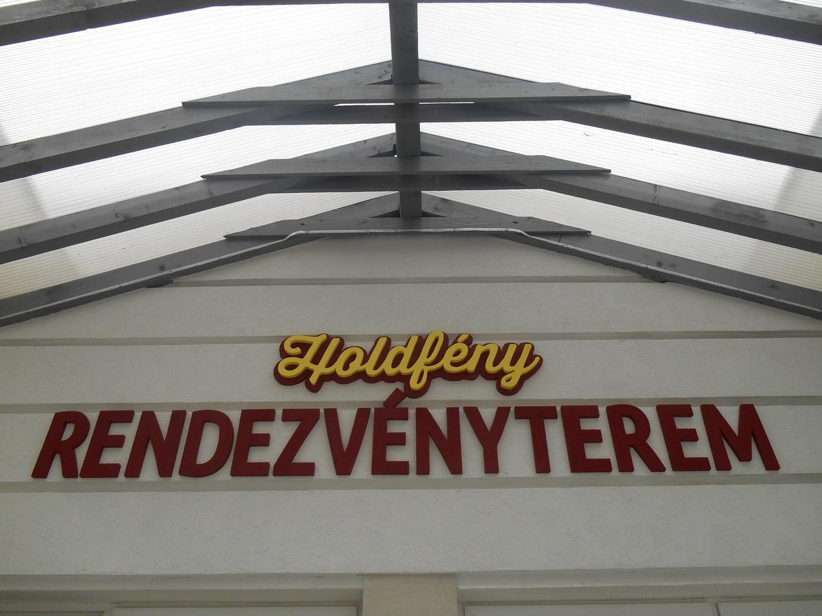 Holdfeny Hotel Forro Bagian luar foto