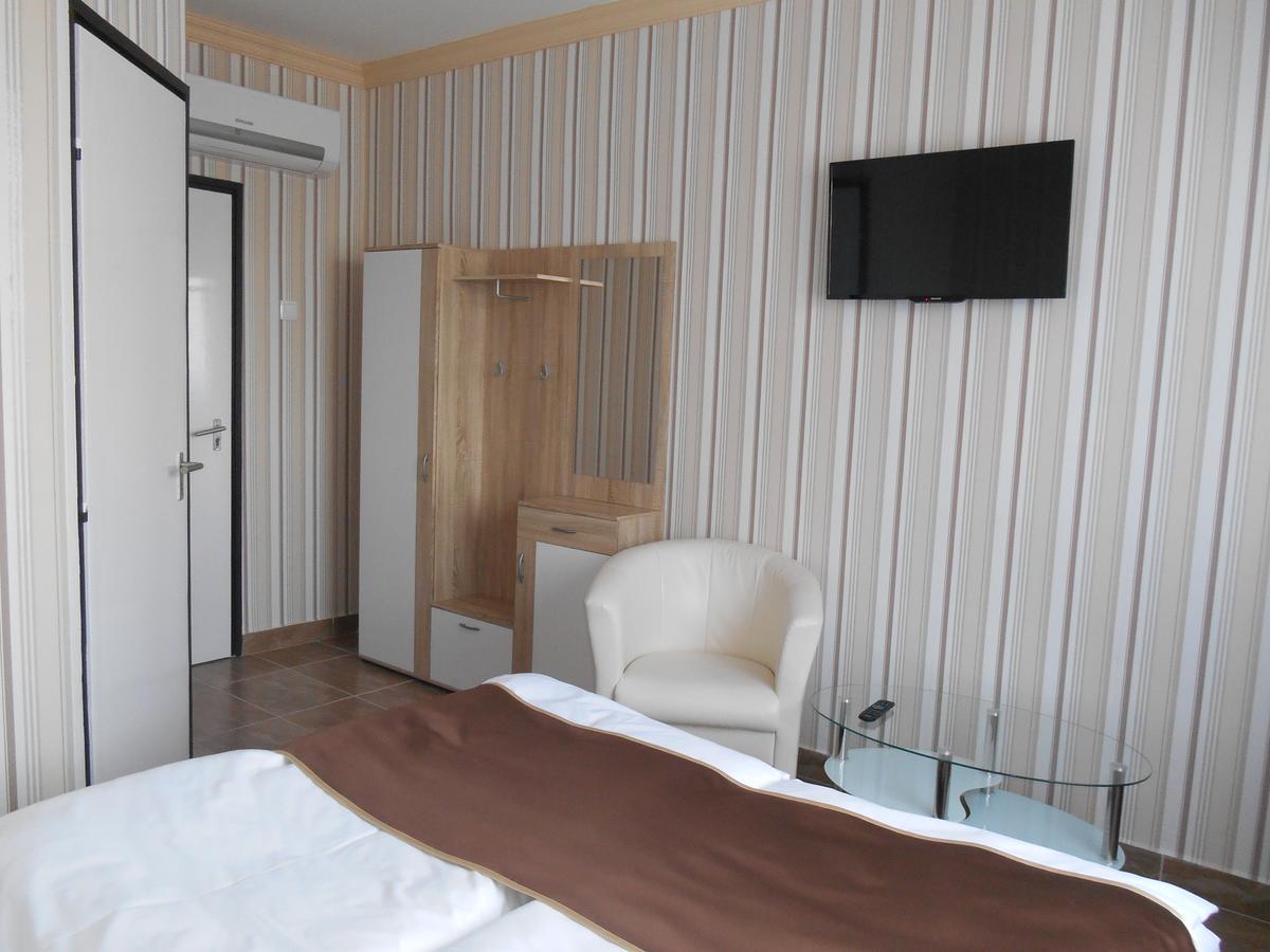 Holdfeny Hotel Forro Bagian luar foto