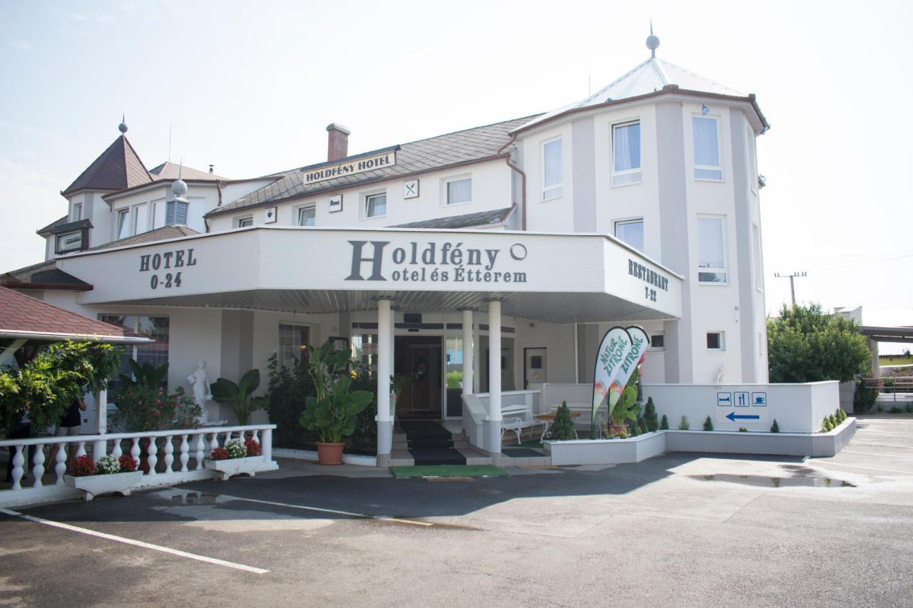 Holdfeny Hotel Forro Bagian luar foto